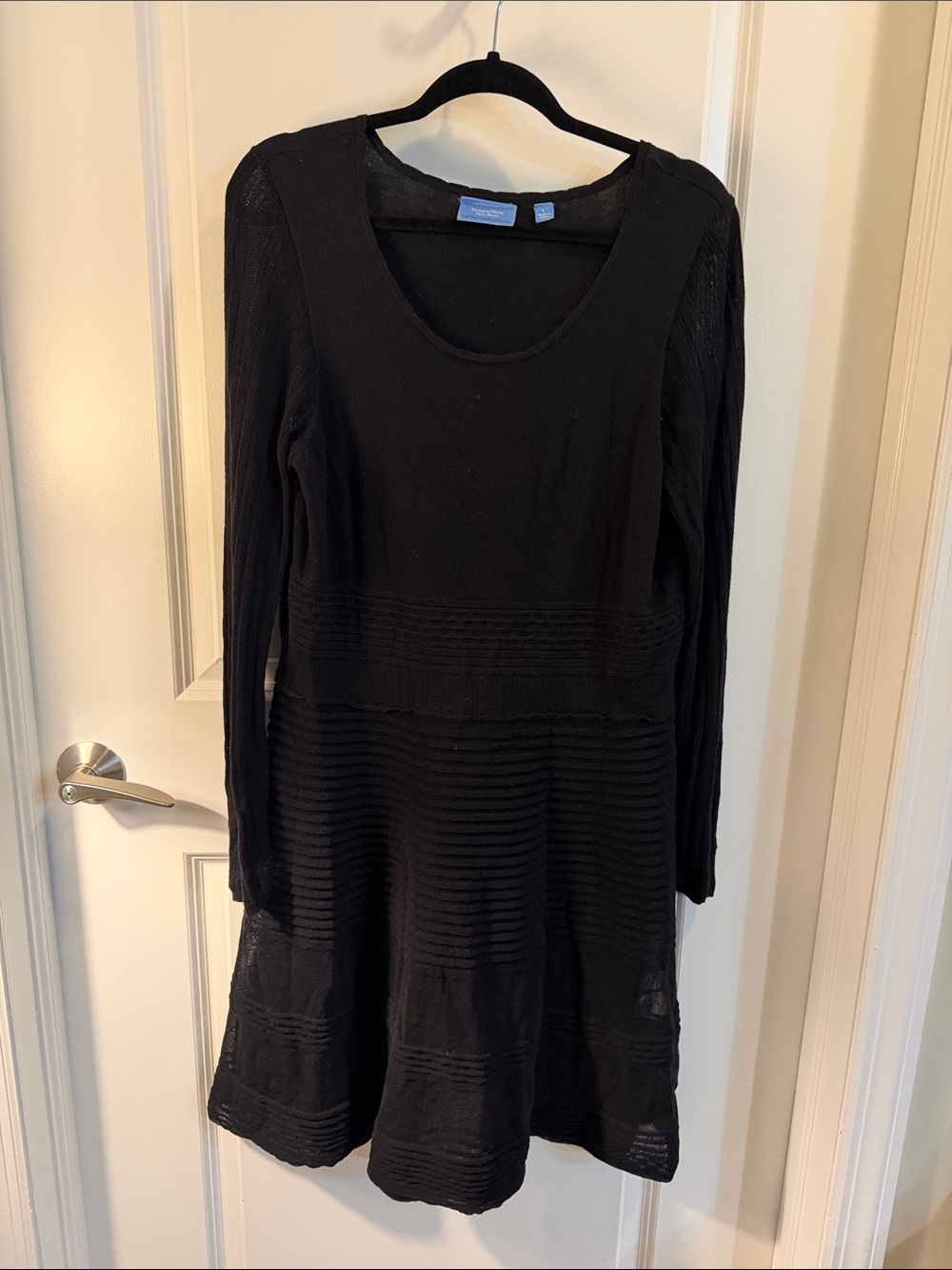 Simply Vera Vera Wang Black Long-Sleeve Scoop Neck Knit Dress